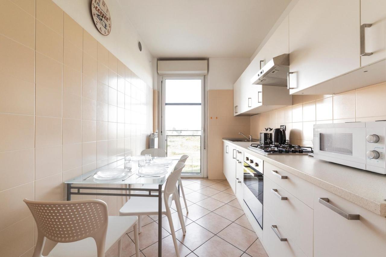 Milano Rogoredo Apt With Terrace! Milão Exterior foto