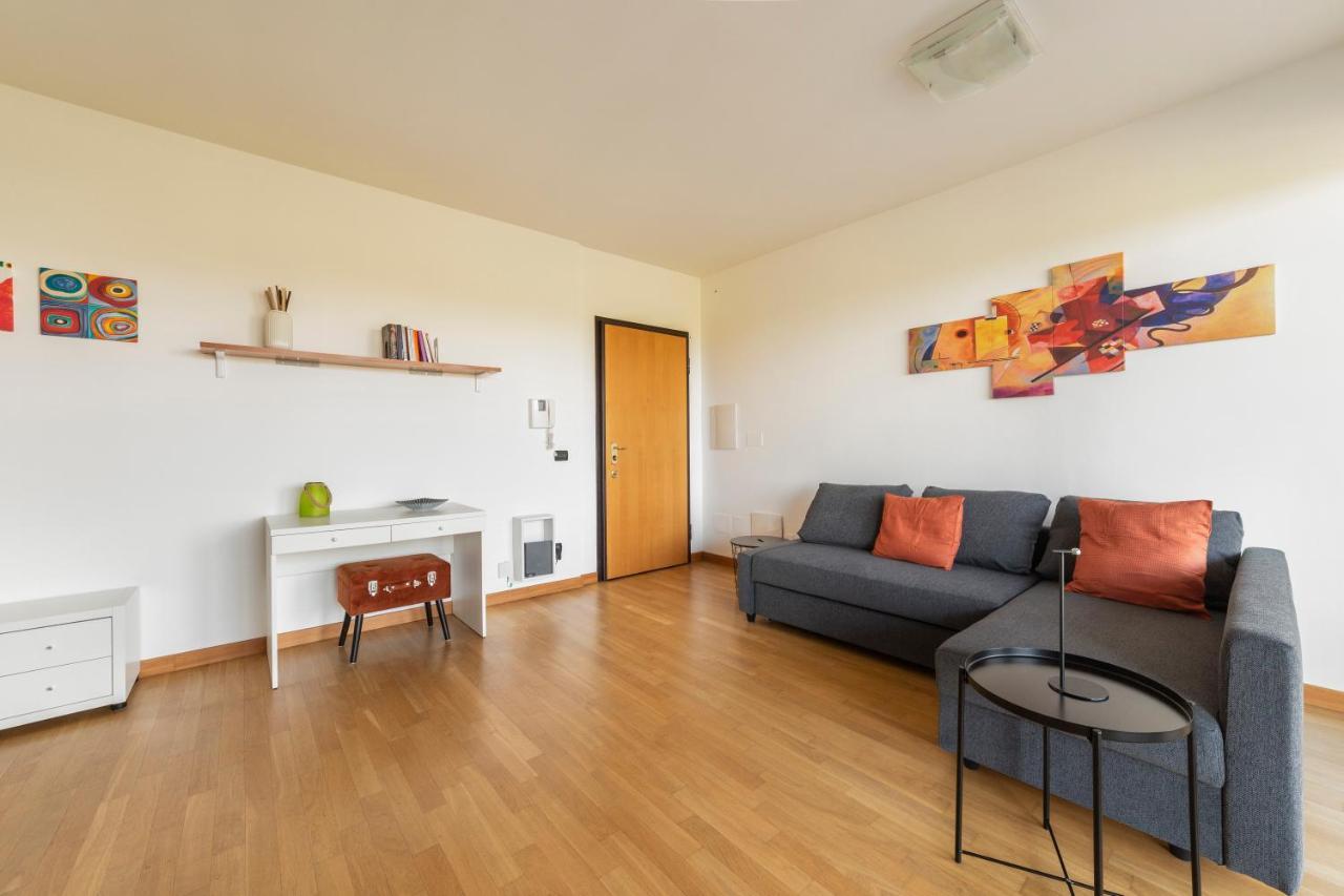 Milano Rogoredo Apt With Terrace! Milão Exterior foto