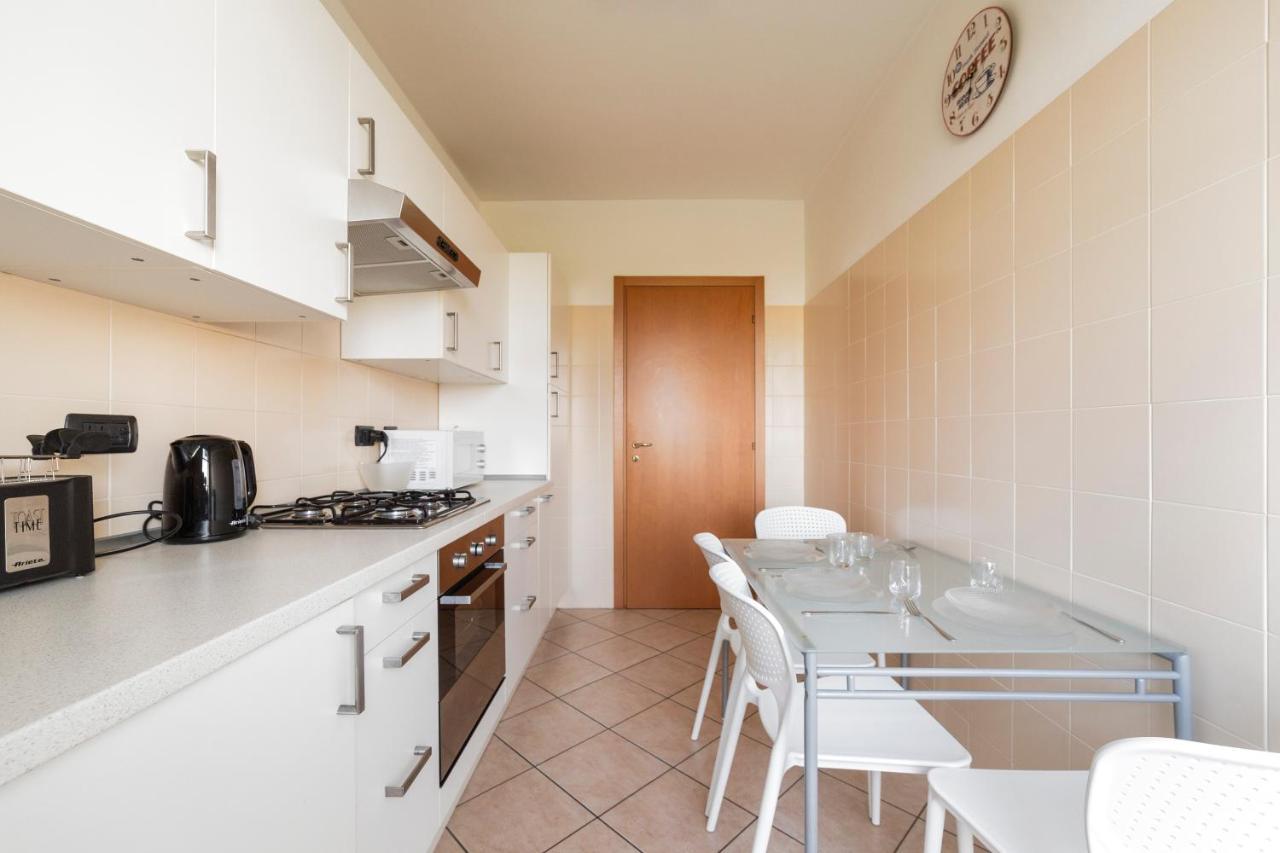 Milano Rogoredo Apt With Terrace! Milão Exterior foto