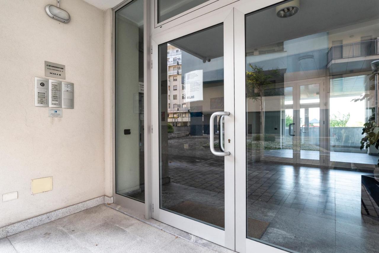 Milano Rogoredo Apt With Terrace! Milão Exterior foto