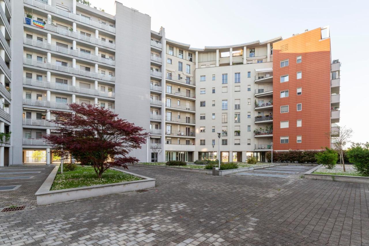 Milano Rogoredo Apt With Terrace! Milão Exterior foto